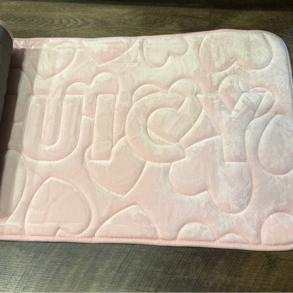 Juicy Couture Memory Foam Bath Mat Set